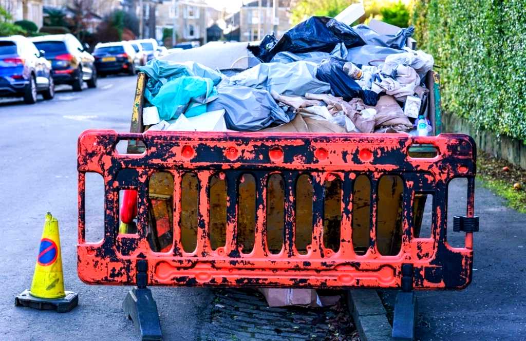 Rubbish Removal Services in Dordon